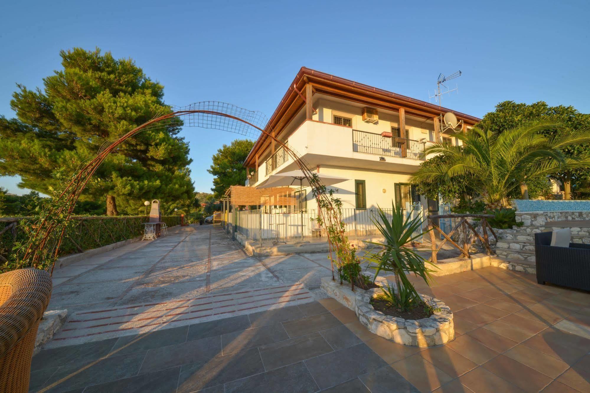 B&B Villa Nicoletta Пескічі Екстер'єр фото